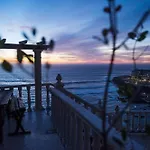 Laneez Surf House
