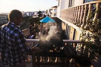 Laneez Surf House 旅馆