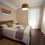 Laneez Surf House * Эрисейра
