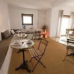 Laneez Surf House *