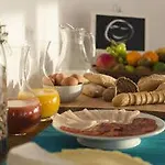 Laneez Surf House Эрисейра