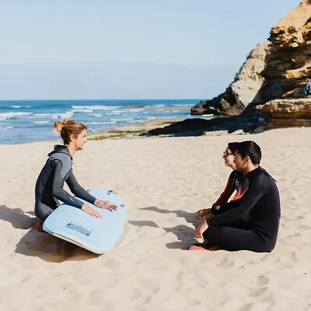 Laneez Surf House Hostel *