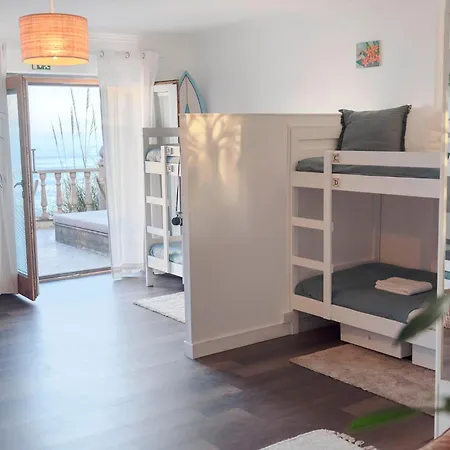 Hostel Laneez Surf House Ericeira