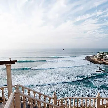 Laneez Surf House