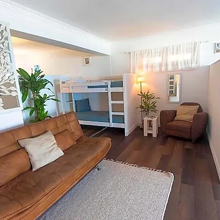 אכסניה Laneez Surf House