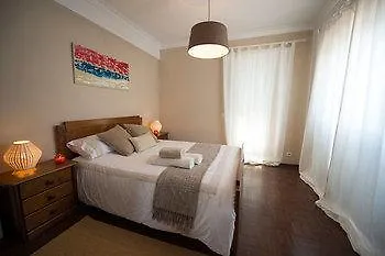 Laneez Surf House * Эрисейра