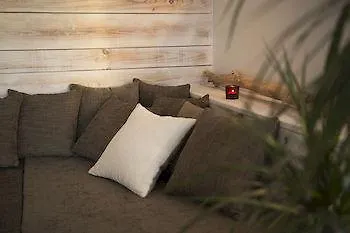 Laneez Surf House Хостел Эрисейра