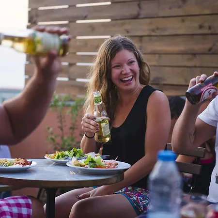 Laneez Surf House Хостел