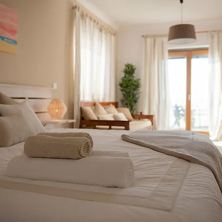 Laneez Surf House אכסניה *