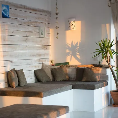 Laneez Surf House *