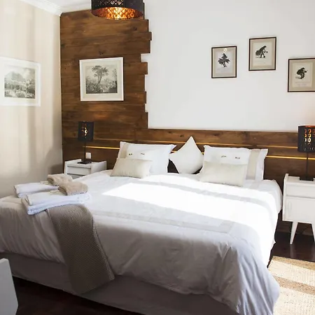 Laneez Surf House Хостел Эрисейра