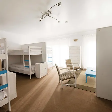 Laneez Surf House *