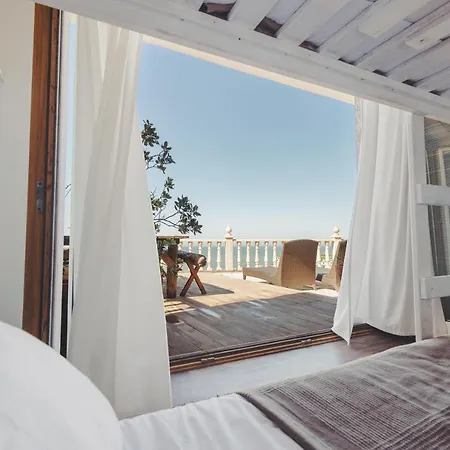 Laneez Surf House *